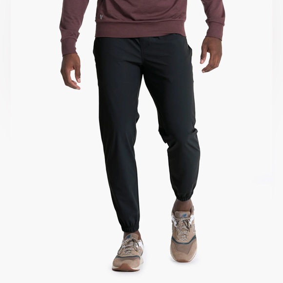 Vuori Other - VUORI Fleet Jogger Men's Performance Joggers in Black Size Large NWT